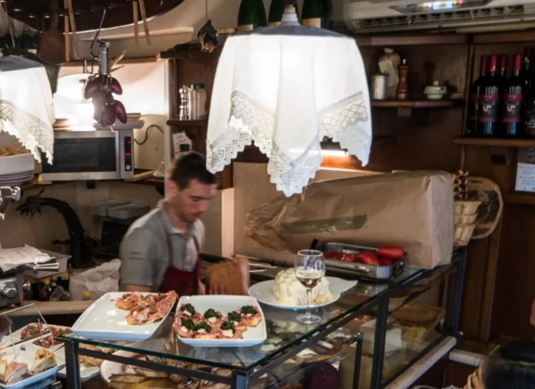 威尼斯有什么好吃的好玩的,威尼斯游玩特色