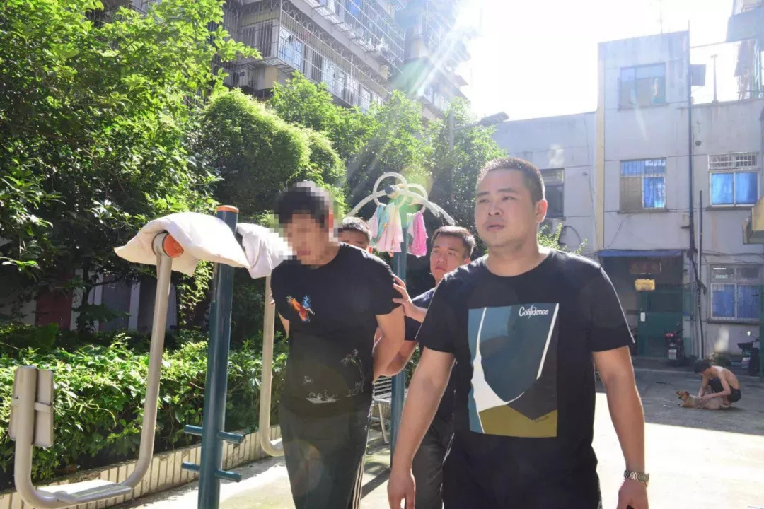 警方破获特大网络赌博案,宁波警方破获一起特大网络赌博案