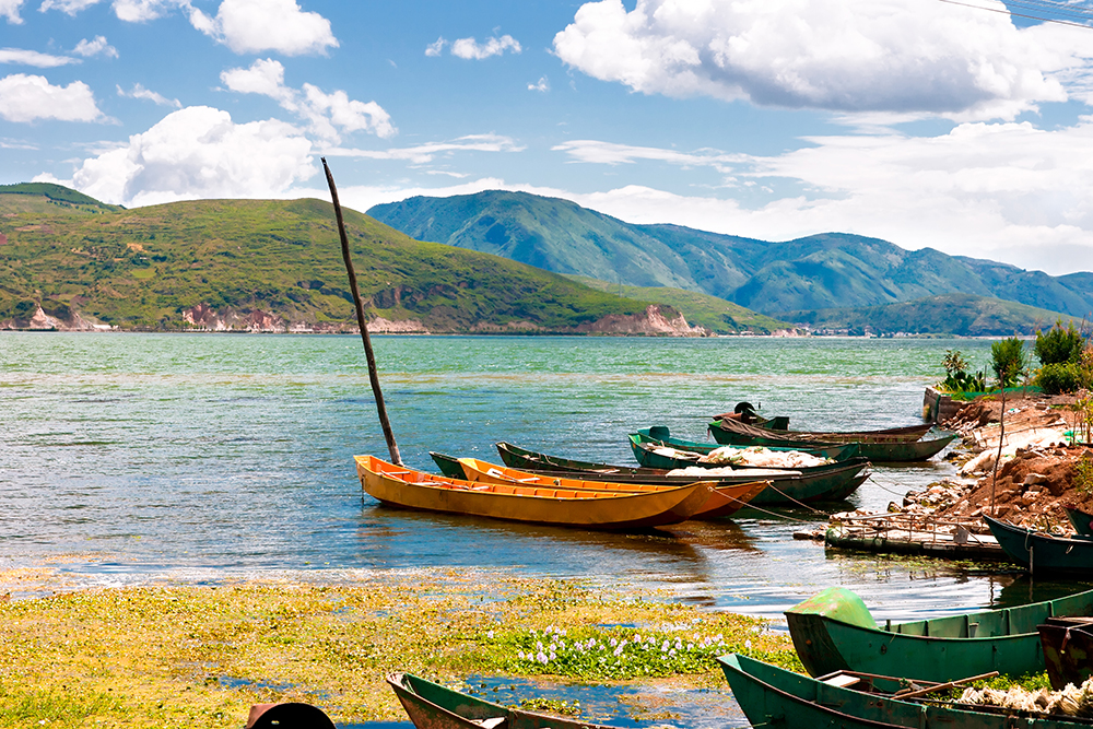 国内绝美的十六个湖泊,国内值得去的10大绝美湖泊