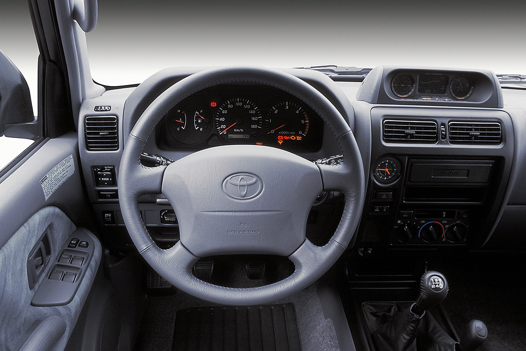 买二手老款普拉多值吗,保值率神话车型