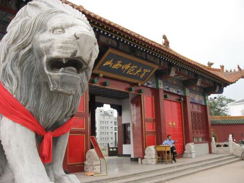 这所学校的师资力量很强大的英语,这五所学校实力不输985