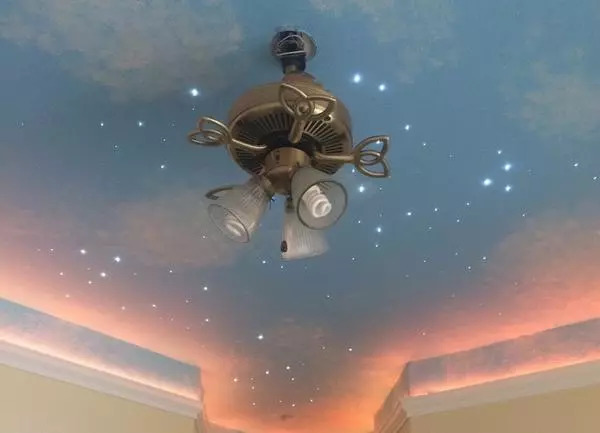 女儿的房间被改成儿童房,爸妈把女儿们的房间改成乐园