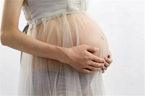 孕晚期，孕妈身体若出现这4个征兆，说明胎宝准备就绪，已经入盆