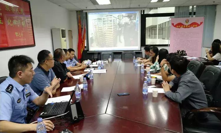 你在香港买的小熊饼干，7成是假的！有些产自深圳城中村