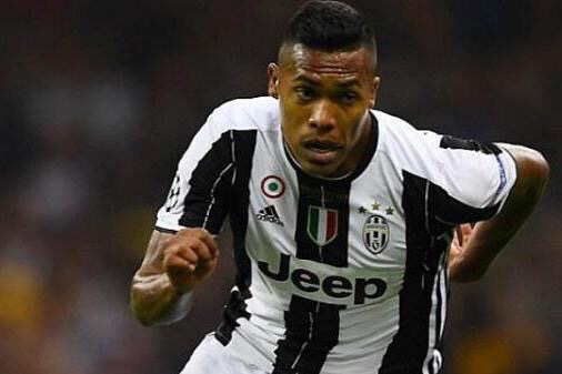 现足坛最伟大的十大球星,世界足坛前十中后卫