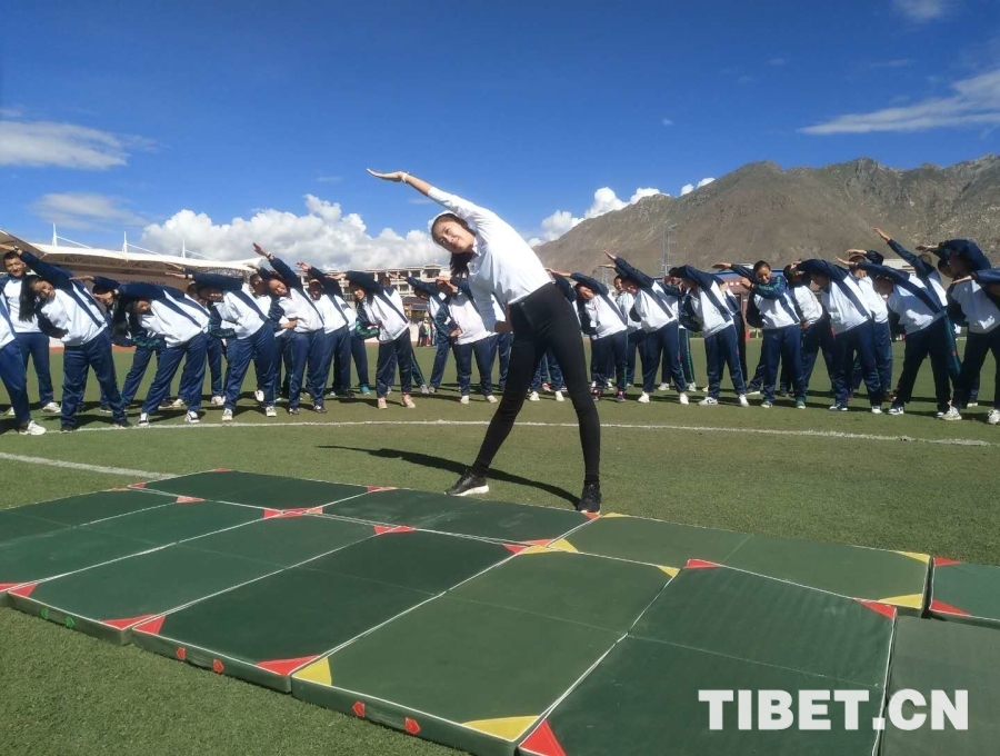 奥运健儿访香港比心,奥运健儿同框