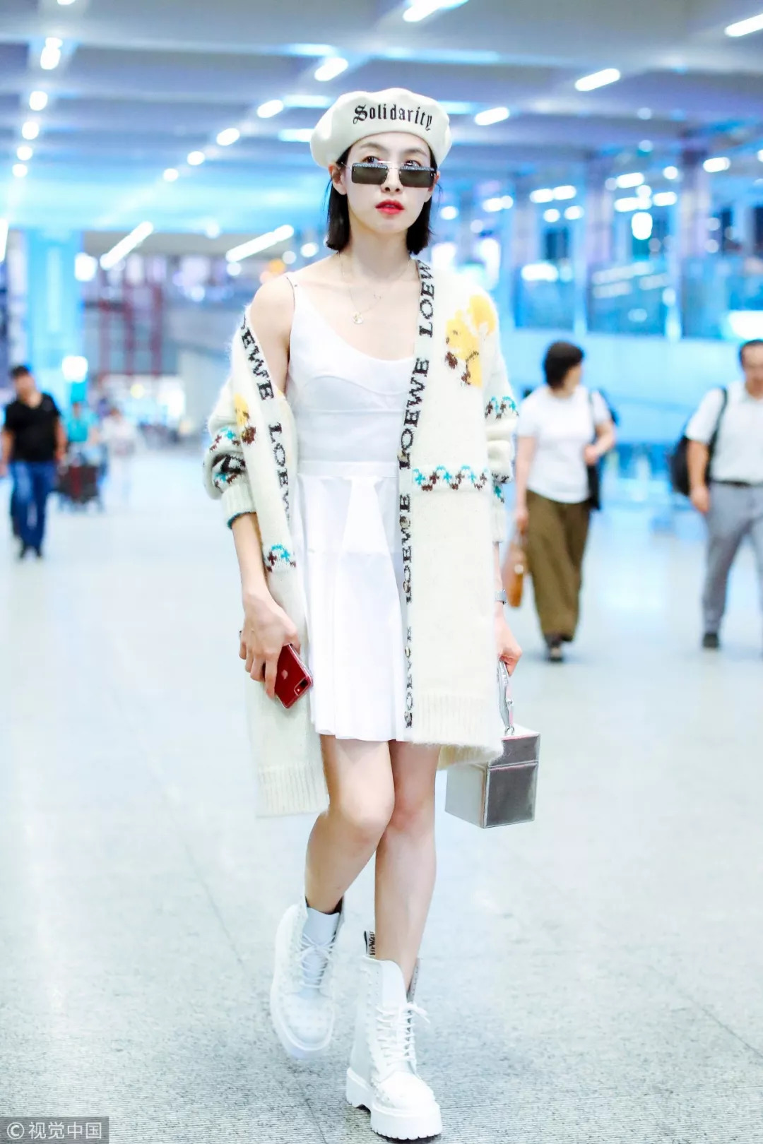 凹造型小包包,包包拍摄怎么凹造型