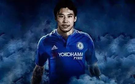 国足球迷踢球,国足球迷看球