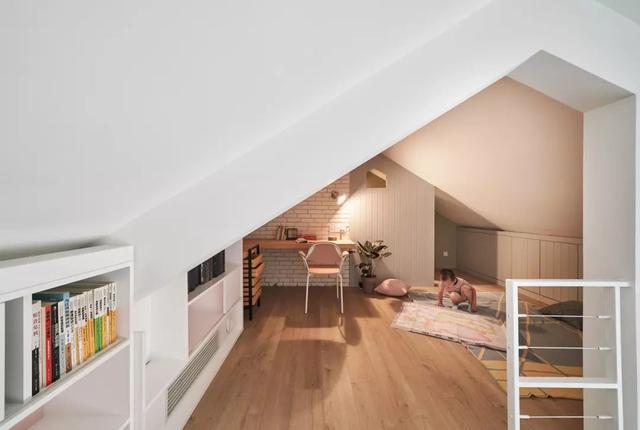 家里顶楼怎么装修,买到顶楼要怎么装修斜屋顶