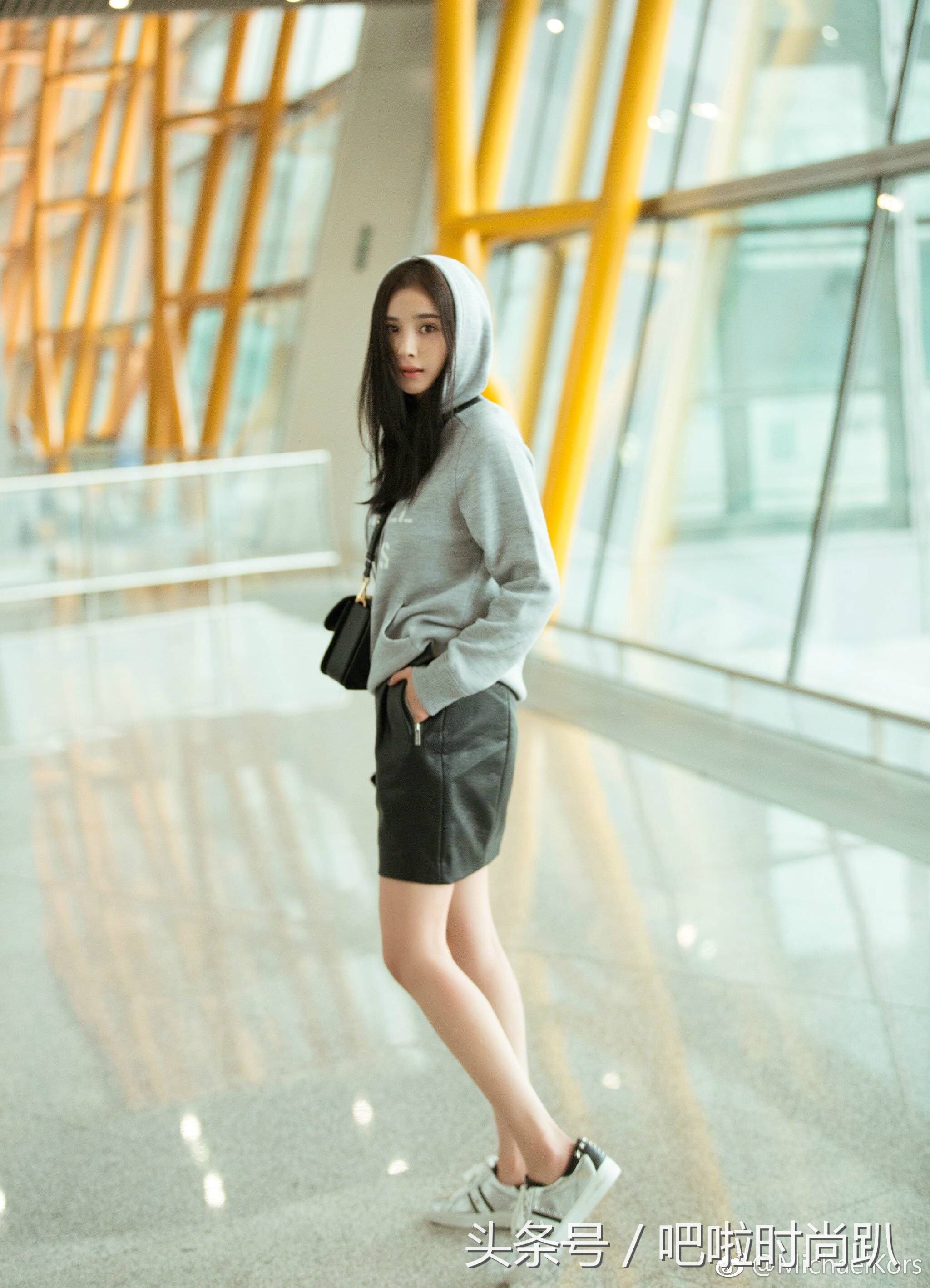 杨幂全新机场风格焕然一新,杨幂新中式机场同款