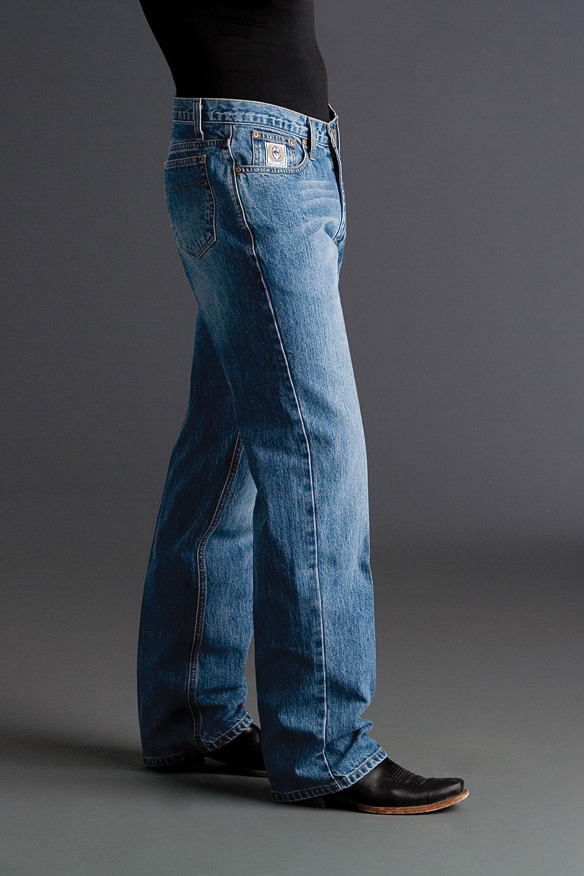 牛仔裤不适合什么腿型,牛仔裤选不到合适的颜色