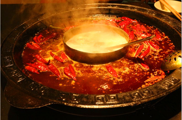重庆火锅必去,五一重庆必吃自助川渝火锅店推荐