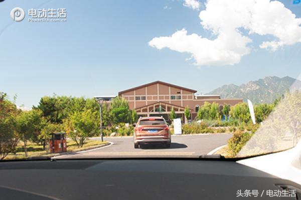 山路陡坡十八弯太刺激,山路上坡多什么电动车合适