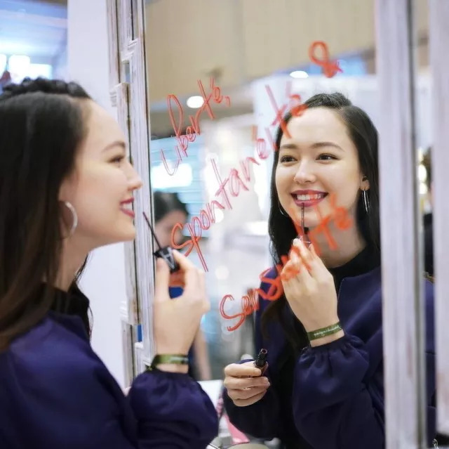 chanel国际化超模,chanel御用模特fiona