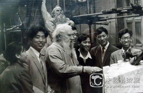 80岁以上雕塑大师曹春生,曹春生雕塑大师视频