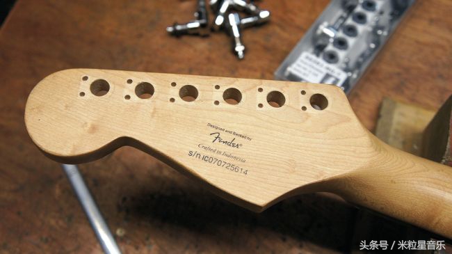 吉他调音把琴弦调断了怎么办,吉他如何更换琴弦并调音