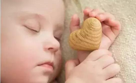 宝宝胀气大便拉不出来吐奶,宝宝肠鸣腹泻吐奶怎么回事