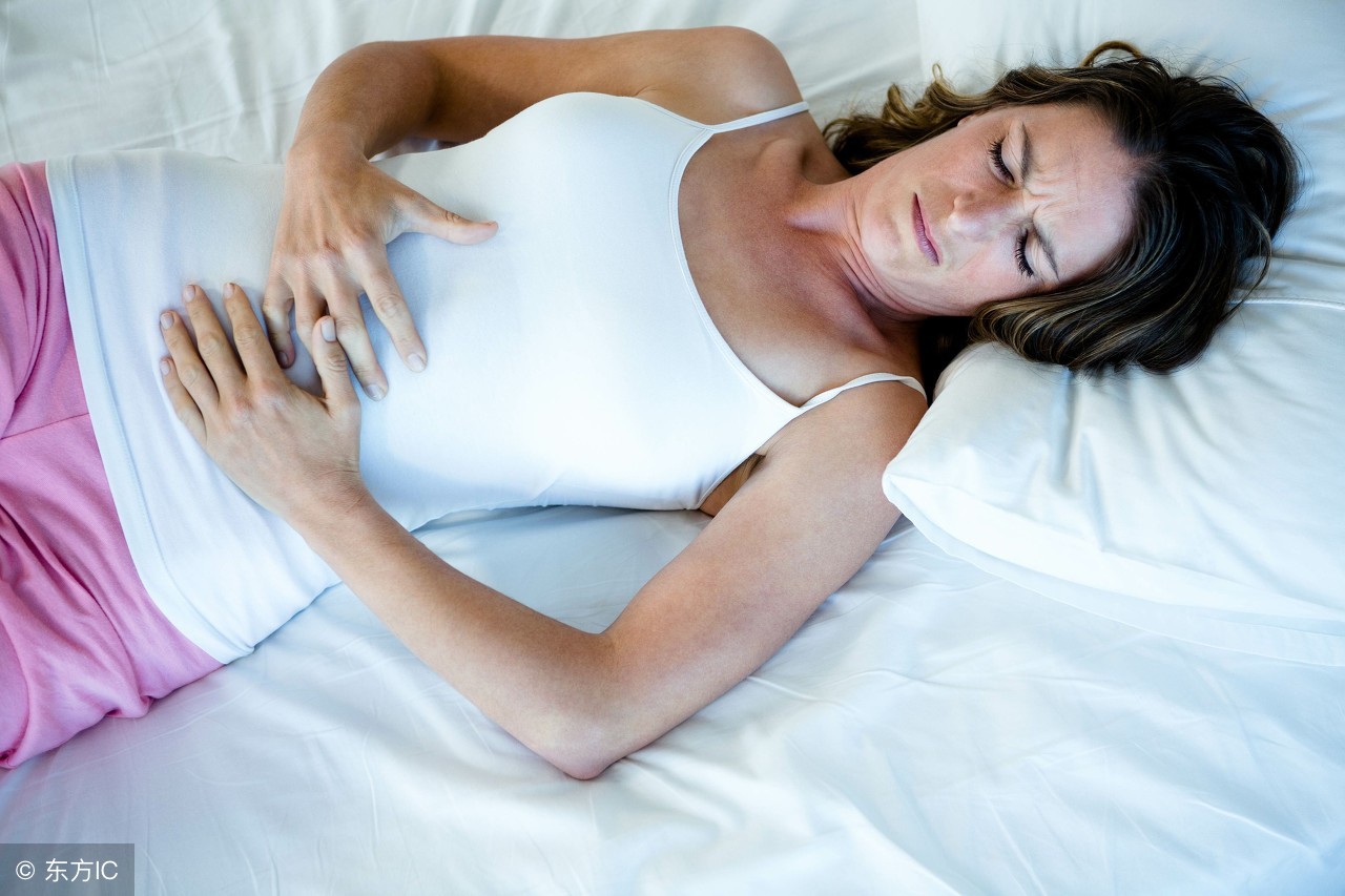 为什么吃甘蔗嘴角会起泡呢,甘蔗吃多了容易上火吗