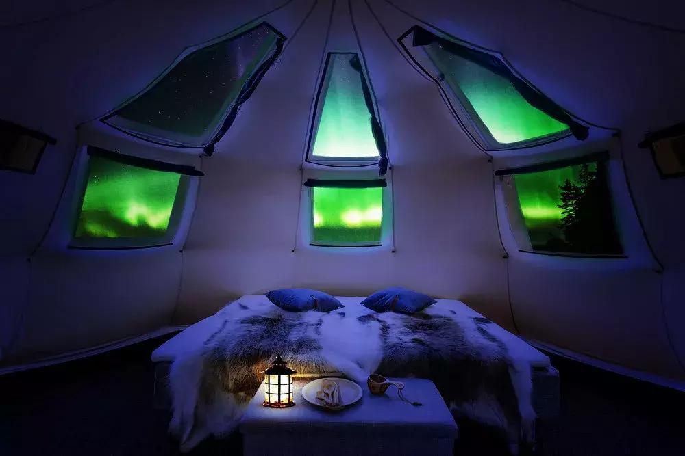 小木屋，玻璃顶，火山温泉，住这些酒店，get最cool极光姿势