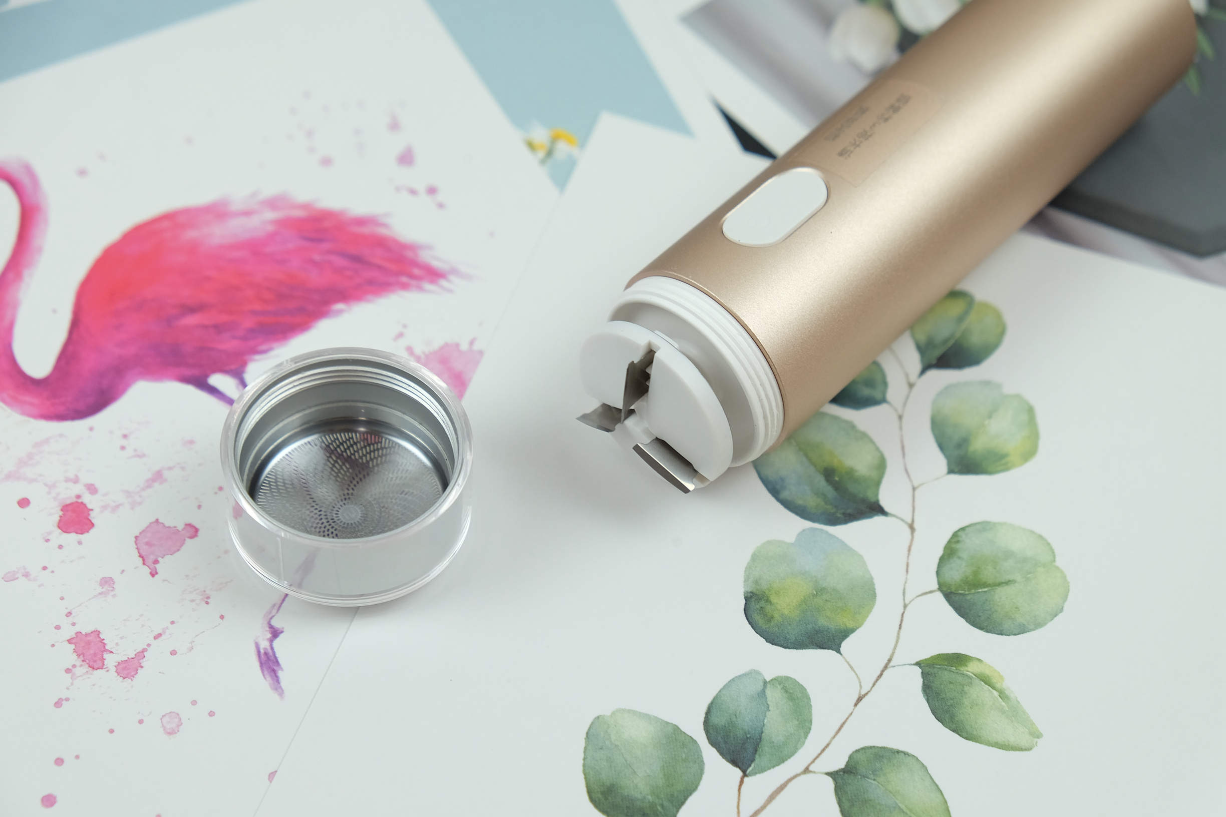 干湿两用的剃须刀怎么选择最好的,须眉剃须刀跟奔腾剃须刀