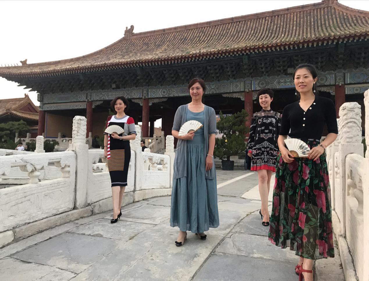 始见/未止,是她们和ERDOS的多年情谊