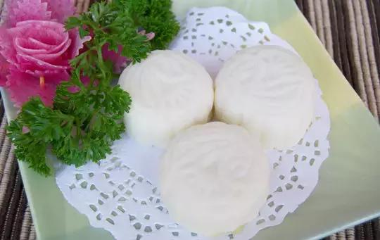 冰皮月饼怎么做才不会软糯变硬,冰皮月饼不需要烘焙吗