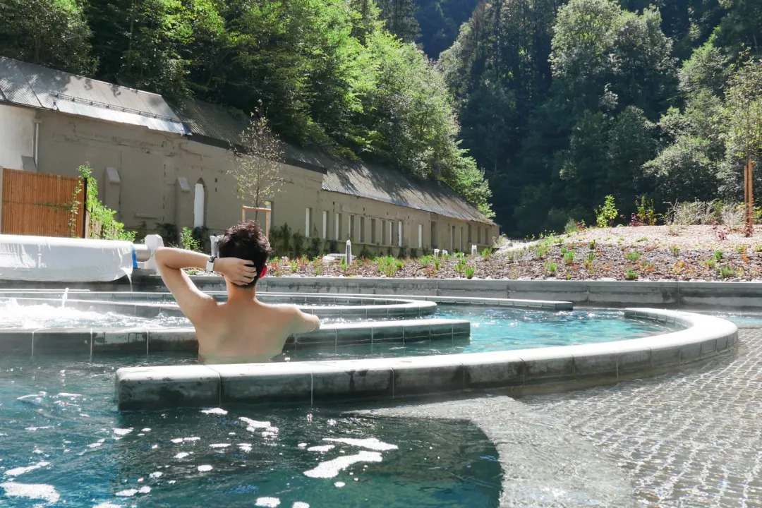 法国“奇愈”|只需一晚就能治愈痘印的地方,你想去吗?