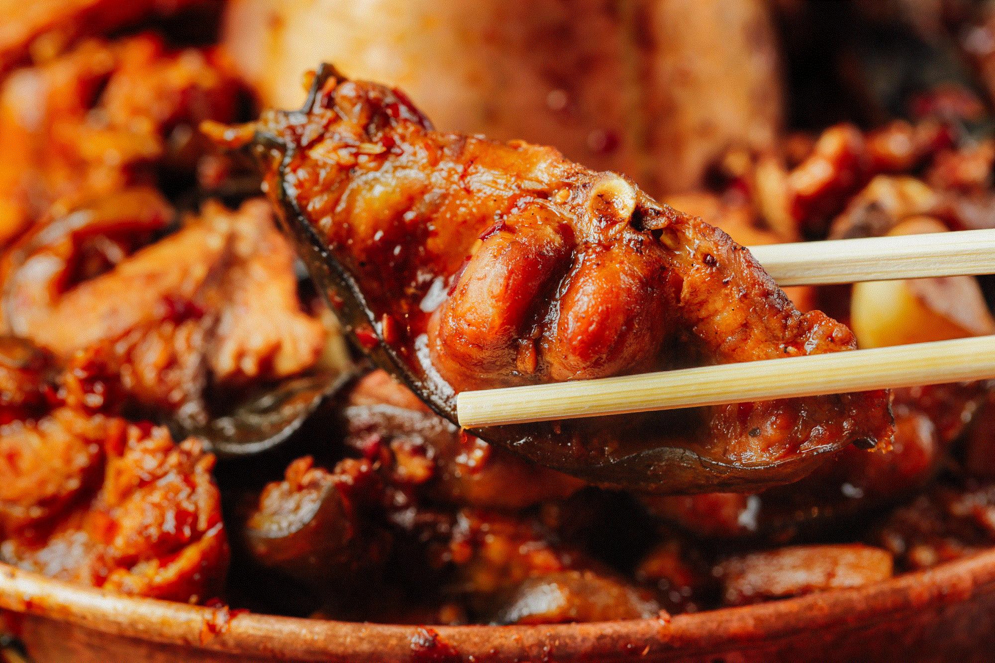 滨江道牛蛙火锅,双层牛蛙塔天津