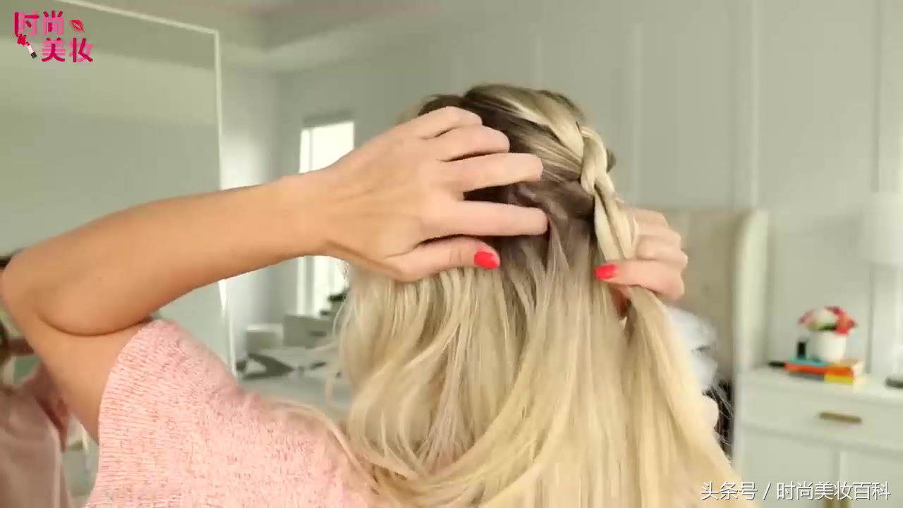 时尚发型编发教程简单的,发型女2021流行编发中长发