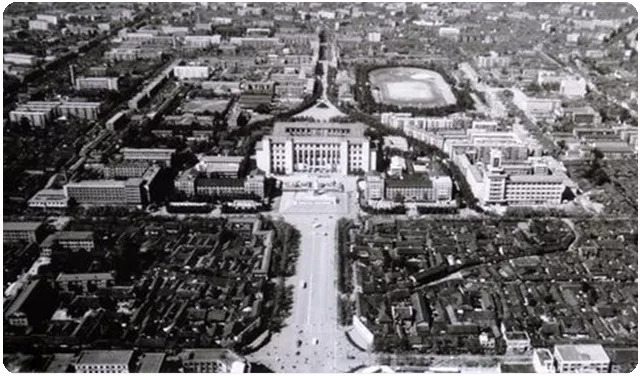 一年成郡两年成邑三年成都,一年成邑二年成郡三年成都