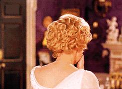 卖车女车模,女车模卖车坐后备箱视频