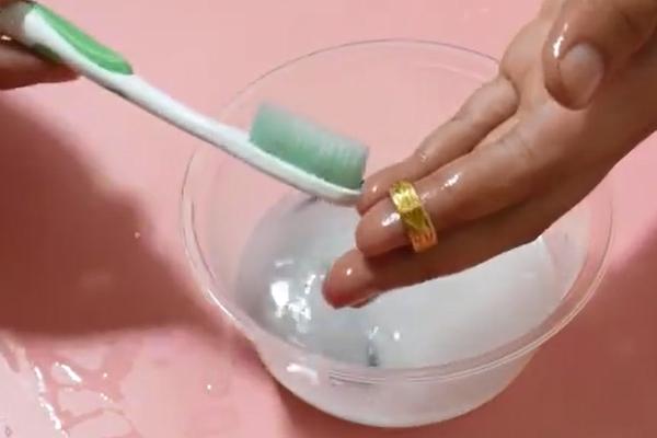 金器不戴了需要洗吗,金器洗澡时需要摘下来吗