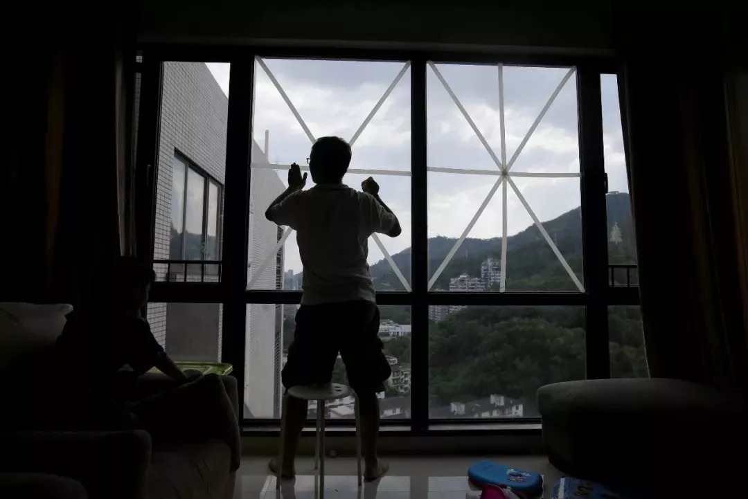 山竹台风停运列车班次,深圳山竹台风停工停课到什么时候