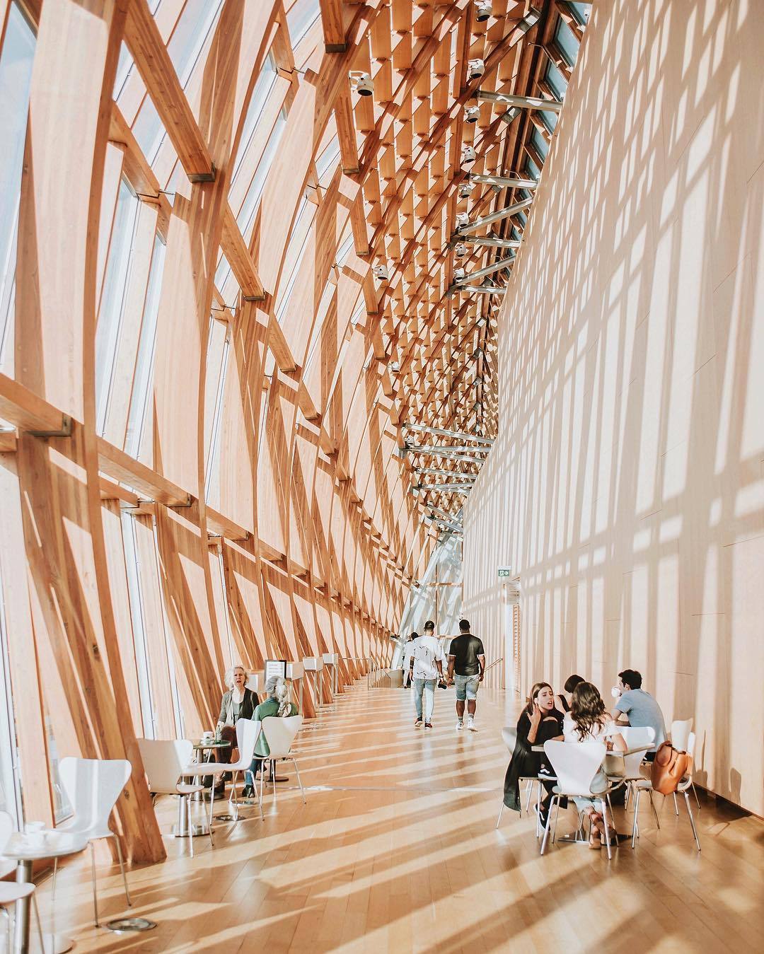 繁华与宁静共存的生活,繁华与宁静