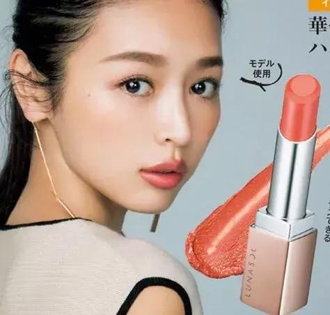 怎么找到适合自己的镜面口红色号,别再盲目追求大牌