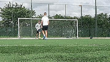 11岁小学生足球过人射门技巧,分享5个很酷的足球技巧