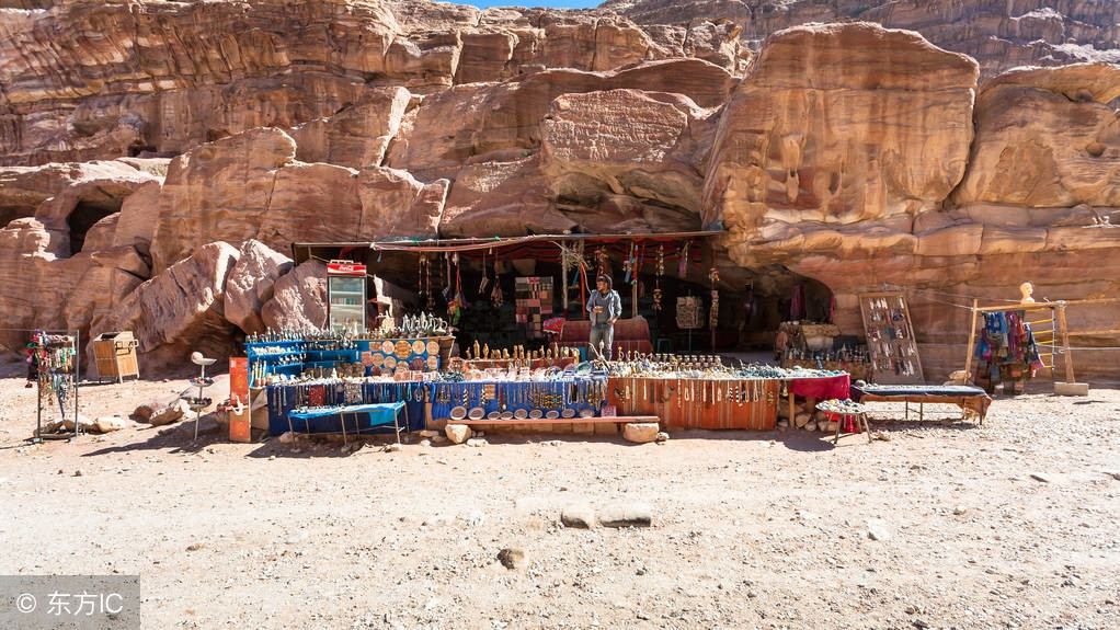 约旦佩特拉古城夜景,约旦古城佩特拉需要飞到哪里