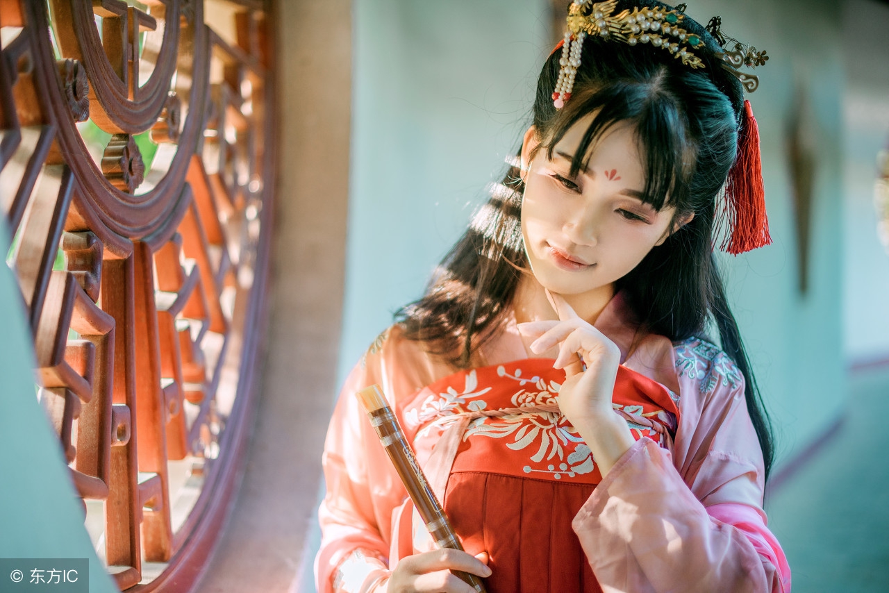 沉浸在喜悦中的白九灵并不知道,一个更大的阴谋正在等着她……