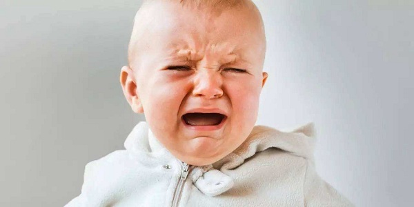 新生儿皮肤过敏症状有哪些,新生儿晒太阳皮肤过敏