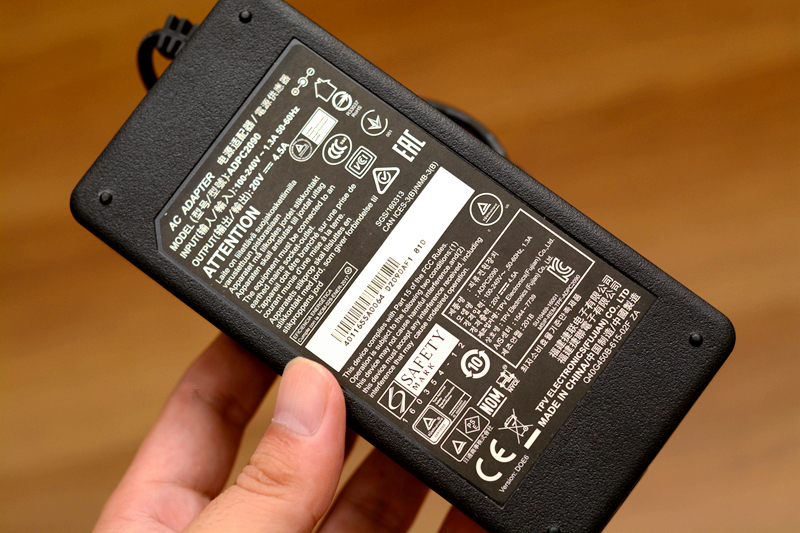 微星23.8寸显示器测评,微星显示器g27cq