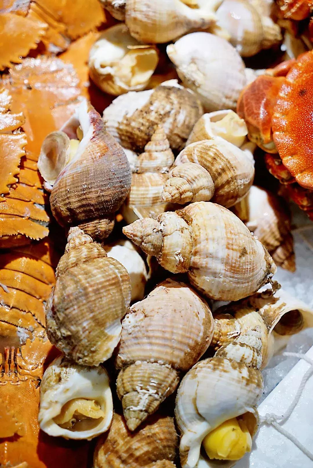 蟹黄的肥美鲜香,蟹黄味蟹香馥郁入口松脆