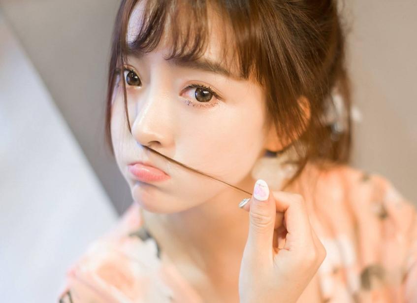 用了很久的护肤品突然过敏,用了一段时间的护肤品脸有点痒