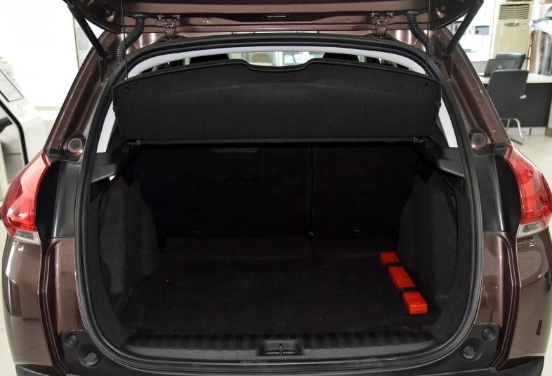 7万怎么选同为15年的小型SUV标志2008和精品小车大众POLO