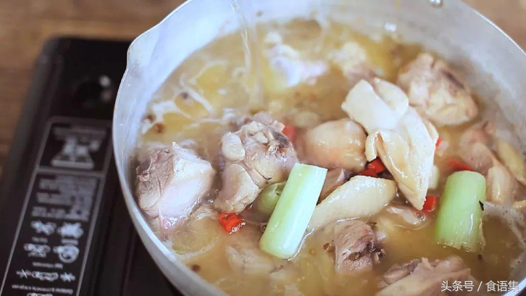 《食语集》做一道瞬间叫醒你的味蕾的苗家老坛酸菜鸡！