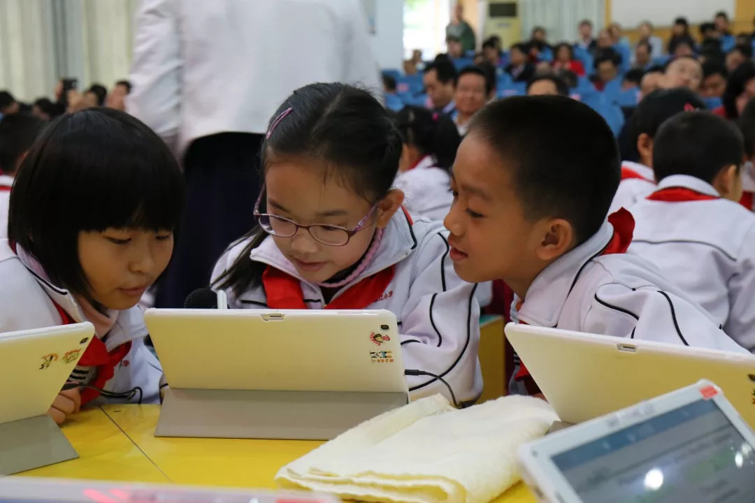 14年春耕秋种,桂江小学要做一艘大船,带领学生远航人生!