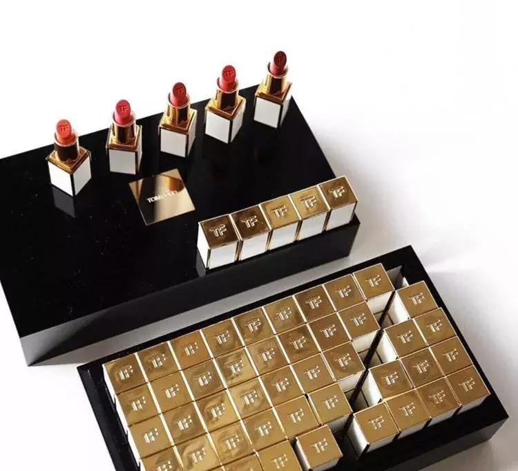 现在的包装费为什么这么贵,原来奢侈品贵的原因是