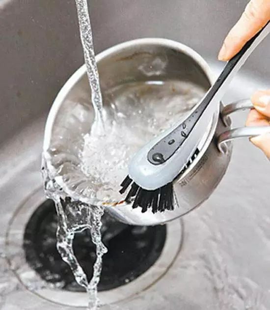 怎么清除锅底烧焦的油脂,如何处理锅底烧焦污渍