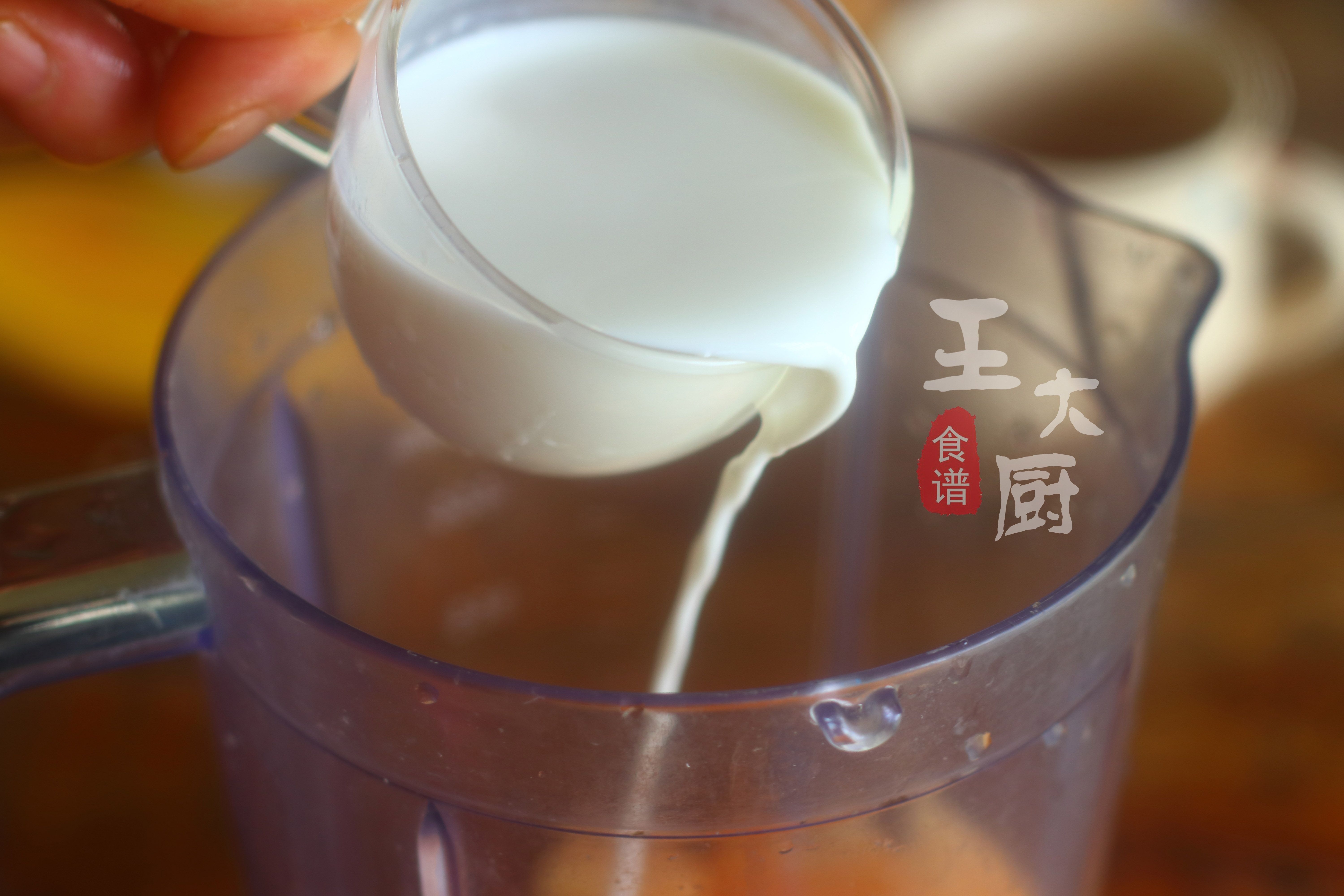 制作哈密瓜奶昔的简单方法,怎么做哈密瓜奶昔