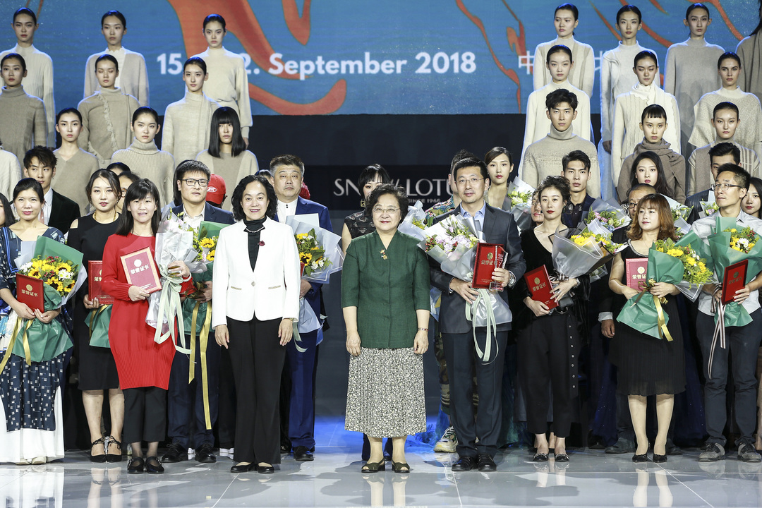 2016北京时装周精彩活动全回顾,2018北京时装周全集