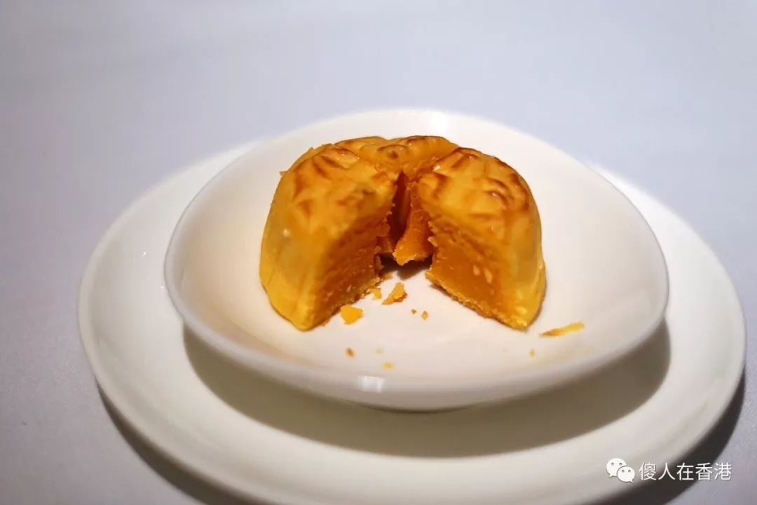 奶黄流心月饼到底好吃不,正宗奶黄流心酥月饼